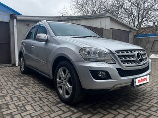 2008 Mercedes-Benz M-Класс 350 II (W164) Рестайлинг, серебристый, 1550000 рублей, вид 3