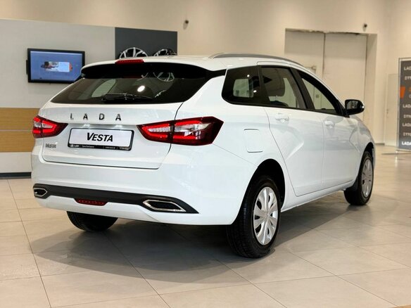 2026 Lada (ВАЗ) Vesta SW I Рестайлинг (NG), белый, 1860000 рублей - вид 2