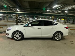 2013 Opel Astra J Рестайлинг, белый, 870000 рублей, вид 4
