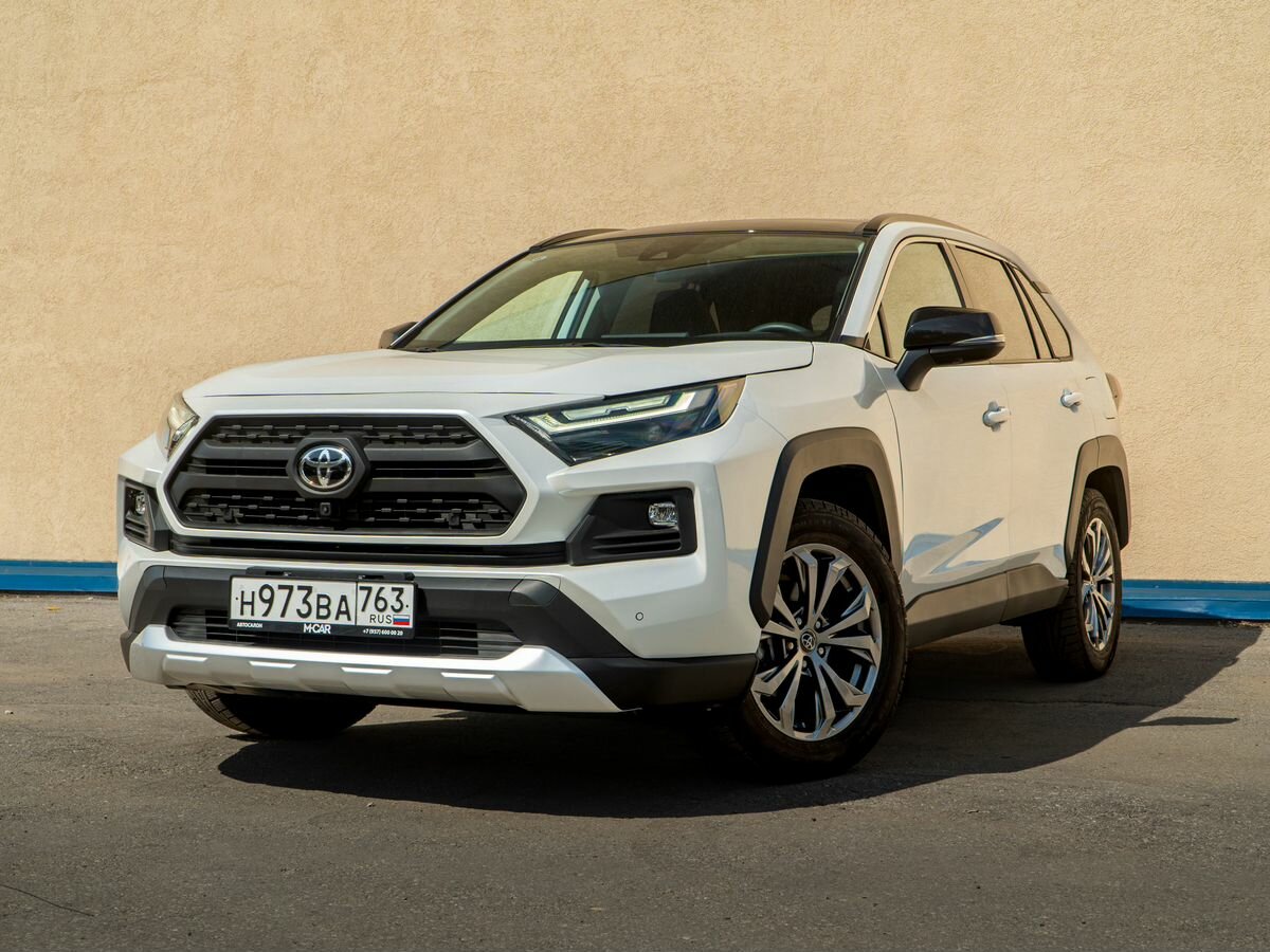 Открыть фотографии: Toyota RAV4 V (XA50)