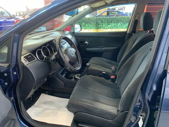 2010 Nissan Tiida I, синий, 450000 рублей - вид 13