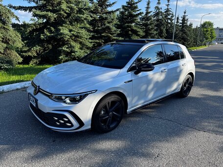 2022 Volkswagen Golf VIII, серый, 2190000 рублей, вид 2