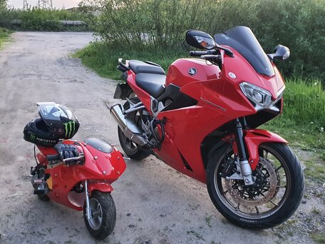 2014 Honda VFR 800, красный, 950000 рублей, вид 3