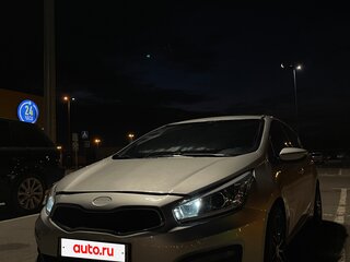 2016 Kia Ceed II Рестайлинг, серебристый, 940000 рублей, вид 3