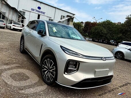 2026 Changan Qiyuan Q07 31.7 kWh, серебристый, 3495000 рублей, вид 1