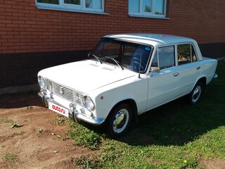 1978 Lada (ВАЗ) 21011, белый, 1700000 рублей, вид 2