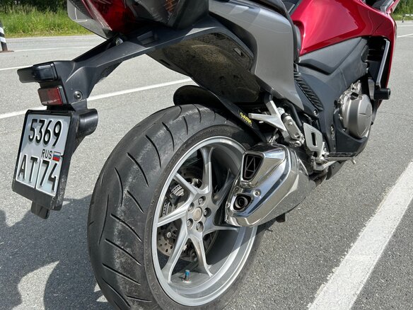 2010 Honda VFR 1200, красный, 730000 рублей - вид 10