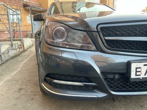 2011 Mercedes-Benz C-Класс 200 III (W204) Рестайлинг, чёрный, 1440000 рублей - вид 8