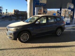 2020 BMW X1 18i sDrive II (F48) Рестайлинг, синий, 2890000 рублей, вид 2