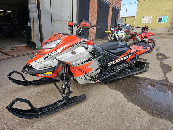 2022 BRP Ski-Doo Summit 850, оранжевый, 1599000 рублей - вид 6