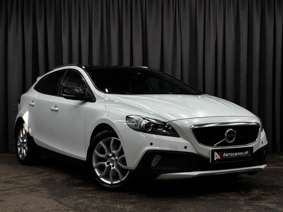 2017 Volvo V40 Cross Country I Рестайлинг, белый, 1499888 рублей - вид 1