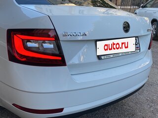 2017 Skoda Octavia III (A7) Рестайлинг, белый, 1598000 рублей, вид 2