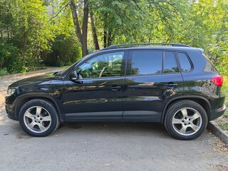 2012 Volkswagen Tiguan I Рестайлинг, чёрный, 1450000 рублей, вид 4