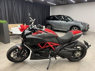 Ducati Diavel Carbon