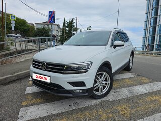 2017 Volkswagen Tiguan II, белый, 2500000 рублей, вид 1