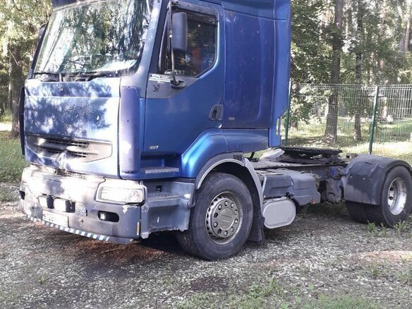 2000 Renault Premium, синий, 2000000 рублей