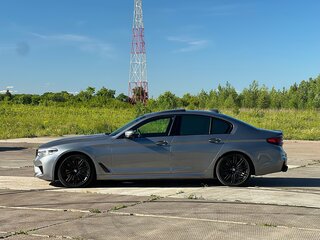 2018 BMW 5 серии 540i xDrive VII (G30/G31/G38), серый, 4000000 рублей, вид 5