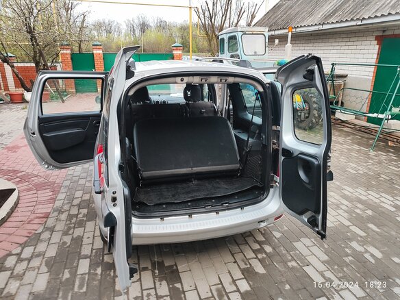 2013 Lada (ВАЗ) Largus I, серебристый, 910000 рублей - вид 10