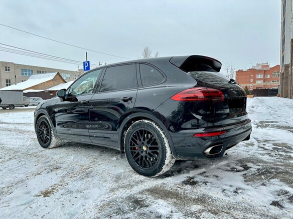 2014 Porsche Cayenne Diesel II Рестайлинг (958), чёрный, 5400000 рублей - вид 3