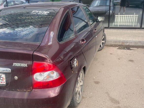 2011 Lada (ВАЗ) Priora I, красный, 220000 рублей - вид 3