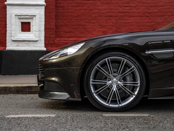 2012 Aston Martin Vanquish II, коричневый, 18000000 рублей - вид 20