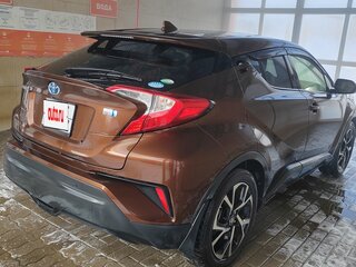 2017 Toyota C-HR I, коричневый, 2000000 рублей, вид 2