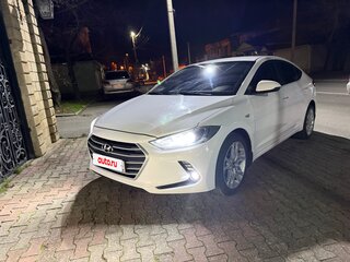 2016 Hyundai Elantra VI (AD), белый, 1100000 рублей, вид 1