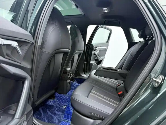 2024 Audi A3 Sportback 35 TFSI IV (8Y) Рестайлинг, зелёный, 2200000 рублей - вид 3