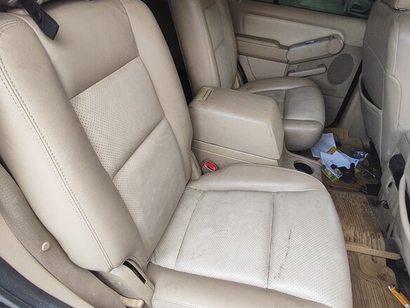 2005 Mercury Mountaineer III, чёрный, 500000 рублей - вид 8