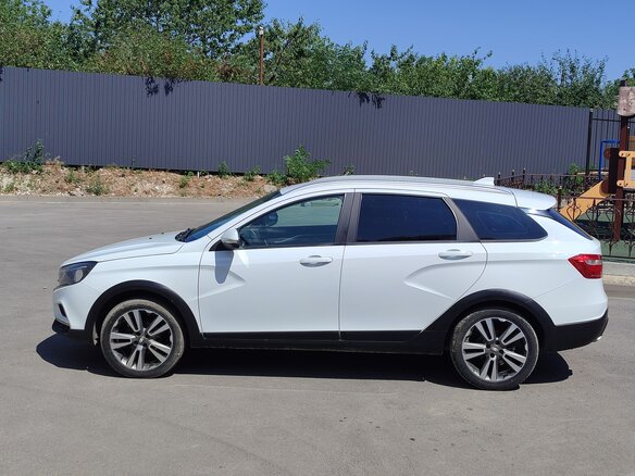 2021 Lada (ВАЗ) Vesta SW Cross I, белый, 950000 рублей - вид 1