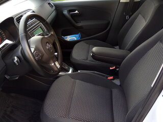 2014 Volkswagen Polo V, белый, 800000 рублей, вид 2