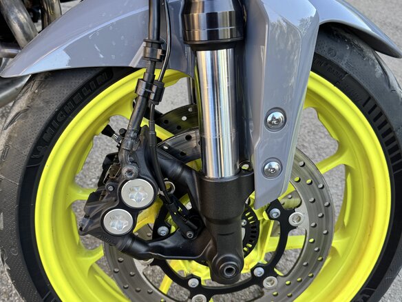 2017 Yamaha MT-09 (FZ-09), серый, 930000 рублей - вид 7