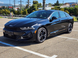 2021 Kia K5 III, чёрный, 2300000 рублей, вид 1