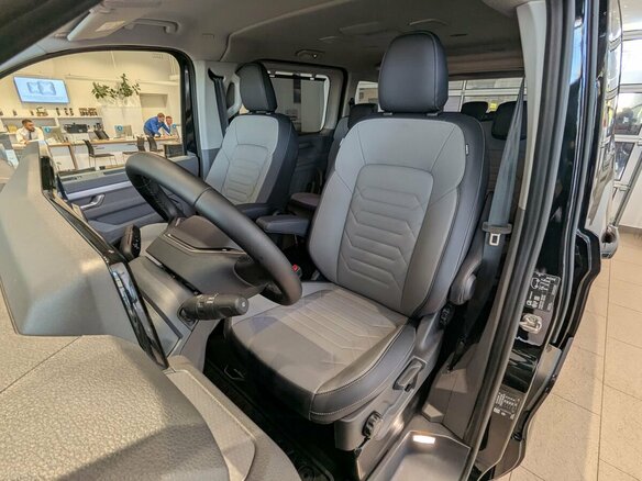 2025 Volkswagen Caravelle T7, чёрный, 10490000 рублей - вид 20