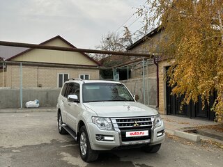 2021 Mitsubishi Pajero IV Рестайлинг 2, белый, 4000000 рублей, вид 3
