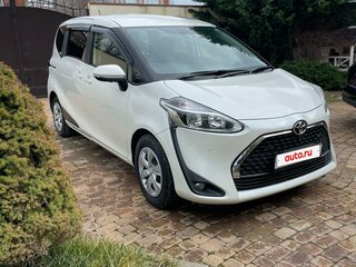 2019 Toyota Sienta II Рестайлинг, белый, 1800000 рублей, вид 2