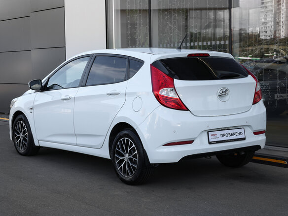 2015 Hyundai Solaris I Рестайлинг, белый - вид 6