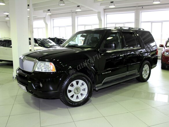 2004 Lincoln Navigator 6-speed II, чёрный - вид 2
