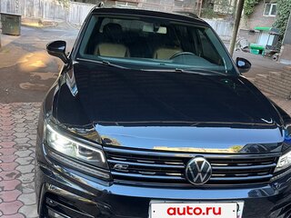 2021 Volkswagen Tiguan Allspace II, чёрный, 3050000 рублей, вид 2