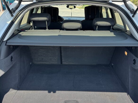 2012 Audi Q3 I (8U), белый - вид 8