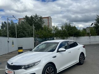 2018 Kia Optima IV Рестайлинг, белый, 2150000 рублей, вид 1