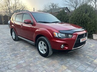 2011 Mitsubishi Outlander II Рестайлинг, красный, 1400000 рублей, вид 1