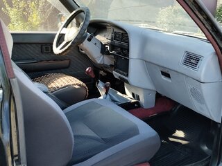 1991 Toyota 4Runner II, чёрный, 450000 рублей, вид 3
