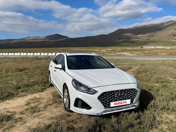 2018 Hyundai Sonata VII (LF) Рестайлинг, белый, 1914000 рублей - вид 1