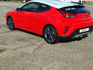 2018 Hyundai Veloster II, красный, 1750000 рублей, вид 4