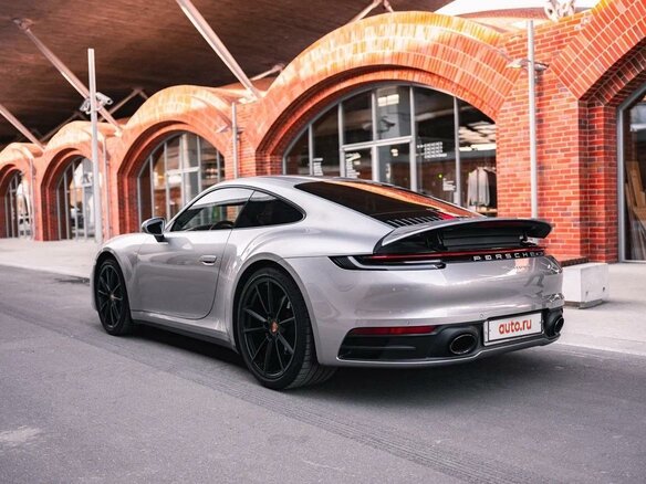 2020 Porsche 911 Carrera 4 VIII (992), серебристый - вид 5
