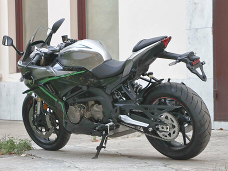 2024 QJMotor SRK 600 RC, серебристый, 679900 рублей, вид 3
