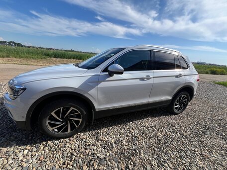 2017 Volkswagen Tiguan II, белый, 1850000 рублей, вид 4