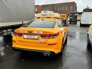 2019 Kia Optima IV Рестайлинг, золотистый, 1200000 рублей, вид 5