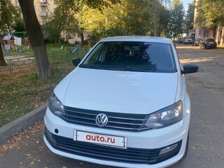 2016 Volkswagen Polo V Рестайлинг, белый, 1250000 рублей, вид 2